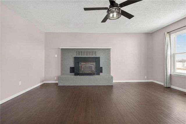 13388 S 1588 Road, Nevada, MO 64772