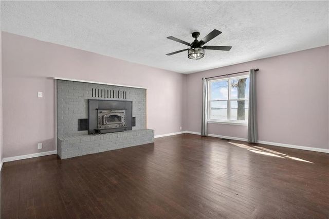 13388 S 1588 Road, Nevada, MO 64772