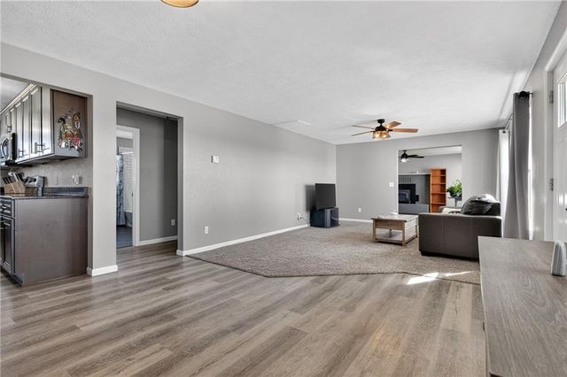 13388 S 1588 Road, Nevada, MO 64772