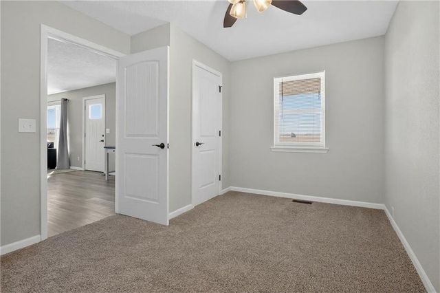 13388 S 1588 Road, Nevada, MO 64772