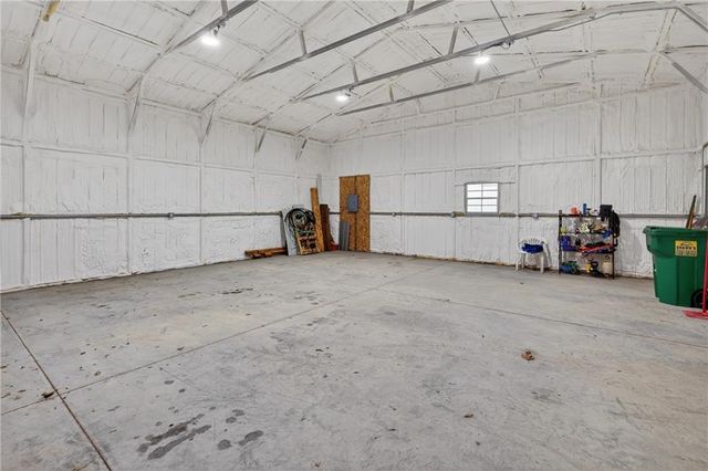 13388 S 1588 Road, Nevada, MO 64772