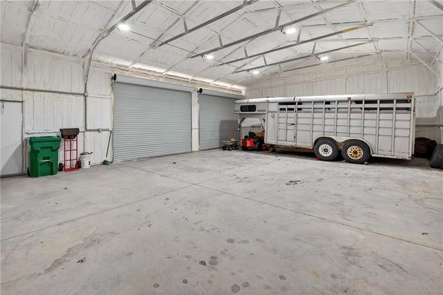 13388 S 1588 Road, Nevada, MO 64772