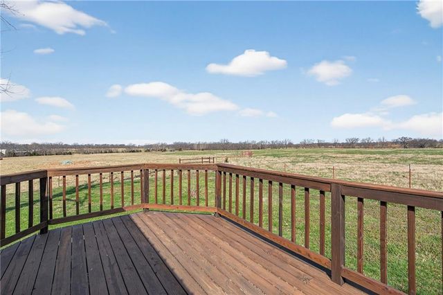 13388 S 1588 Road, Nevada, MO 64772