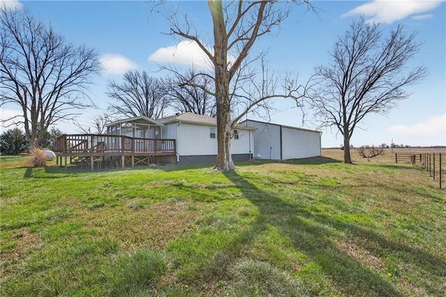 13388 S 1588 Road, Nevada, MO 64772