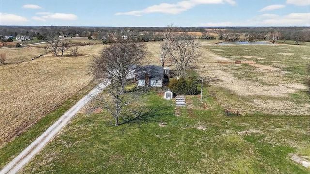 13388 S 1588 Road, Nevada, MO 64772