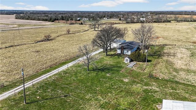 13388 S 1588 Road, Nevada, MO 64772