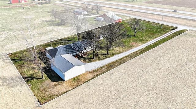 13388 S 1588 Road, Nevada, MO 64772