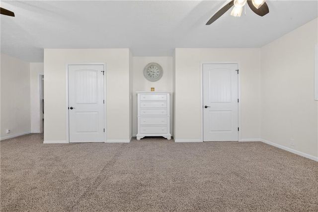 13388 S 1588 Road, Nevada, MO 64772