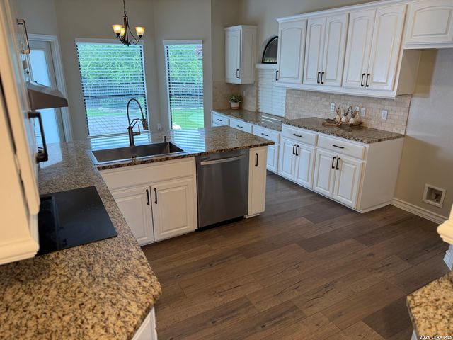 1202 Hymeadow, San Antonio, TX 78258