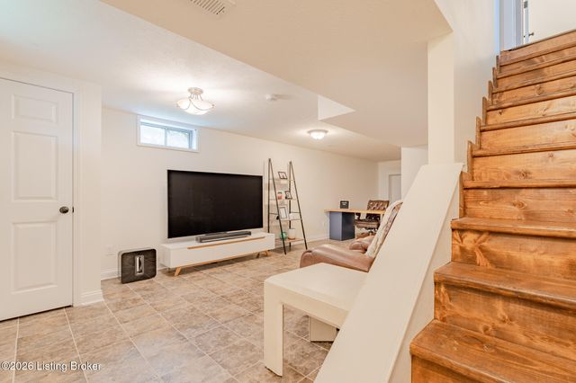 402 Acorn Ct, Elizabethtown, KY 42701