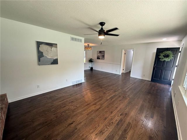 7600 E 130th Court, Grandview, MO 64030