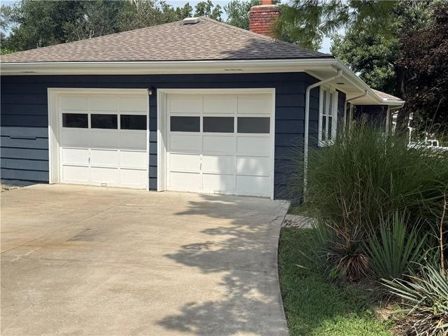 7600 E 130th Court, Grandview, MO 64030