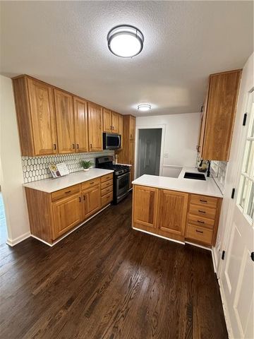 7600 E 130th Court, Grandview, MO 64030