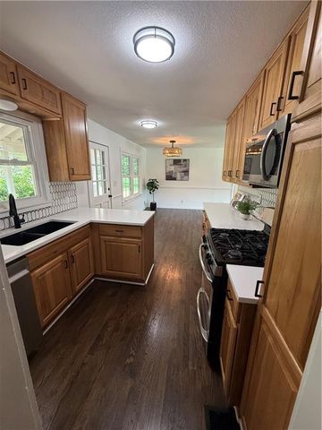 7600 E 130th Court, Grandview, MO 64030