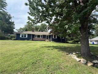 7600 E 130th Court, Grandview, MO 64030