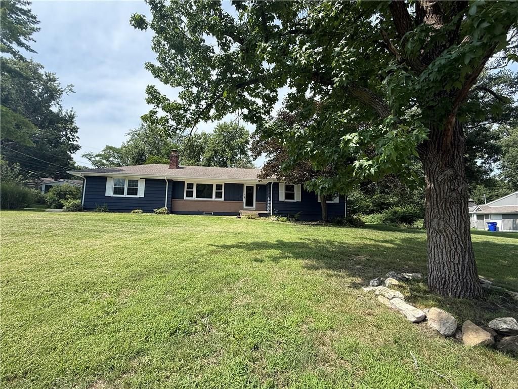 7600 E 130th Court, Grandview, MO 64030