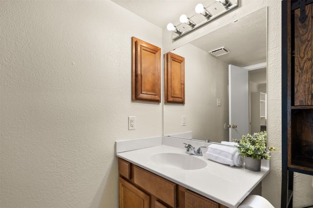 5742 Cedar Creek Drive, Benbrook, TX 76109