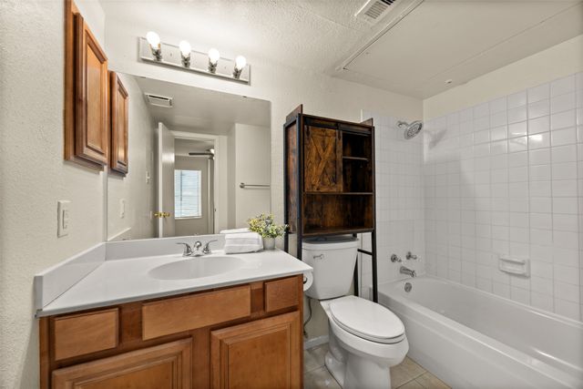 5742 Cedar Creek Drive, Benbrook, TX 76109