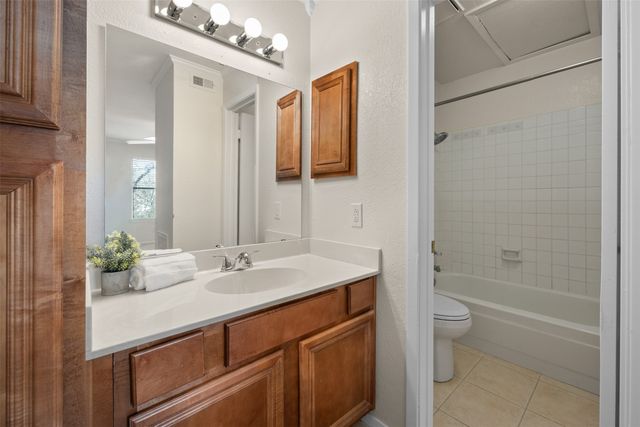 5742 Cedar Creek Drive, Benbrook, TX 76109