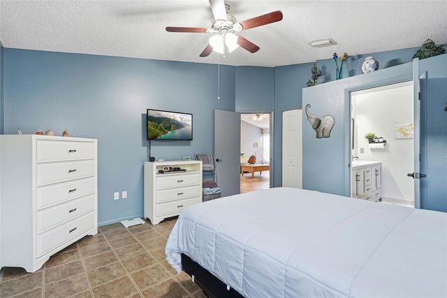 11026 STREAMSIDE DRIVE, Tampa, FL 33624
