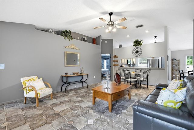 11026 STREAMSIDE DRIVE, Tampa, FL 33624