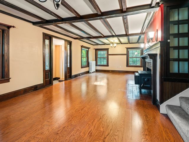 145 E Main St, Hopkinton, MA 01748