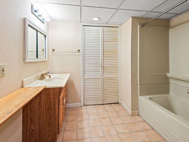 145 E Main St, Hopkinton, MA 01748