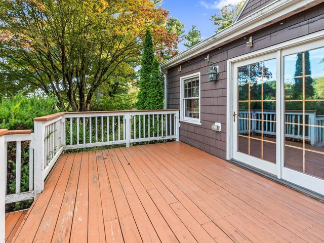 145 E Main St, Hopkinton, MA 01748