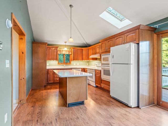 145 E Main St, Hopkinton, MA 01748