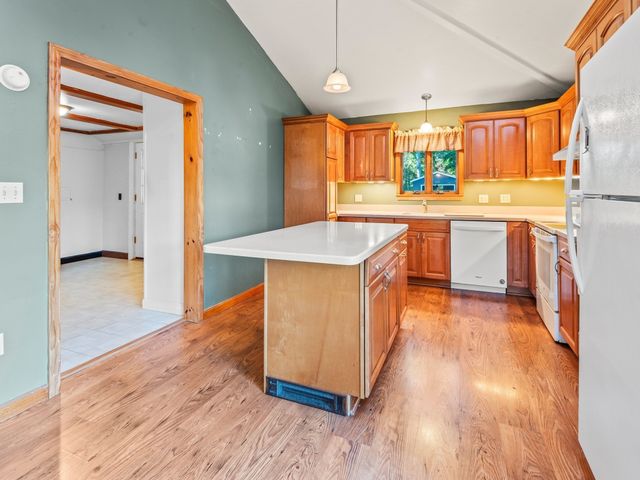 145 E Main St, Hopkinton, MA 01748