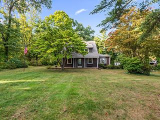 145 E Main St, Hopkinton, MA 01748