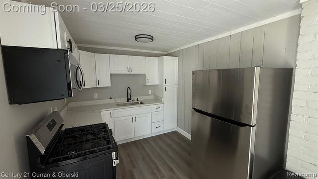 7555 Ziegler Street, Taylor, MI 48180