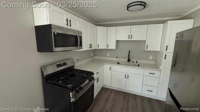 7555 Ziegler Street, Taylor, MI 48180