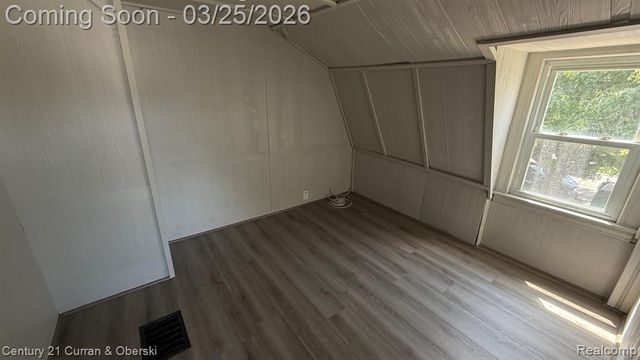 7555 Ziegler Street, Taylor, MI 48180