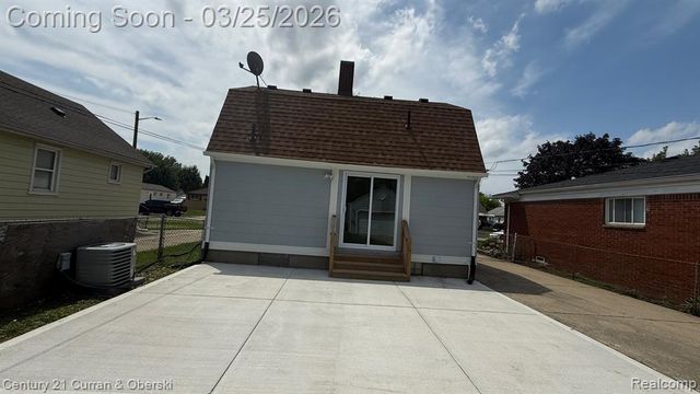 7555 Ziegler Street, Taylor, MI 48180