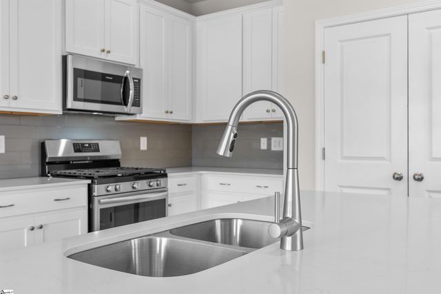 1633 Sundiata Street, Piedmont, SC 29673