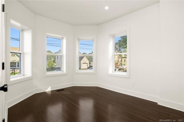 28 Congress Avenue C, Shelton, CT 06484