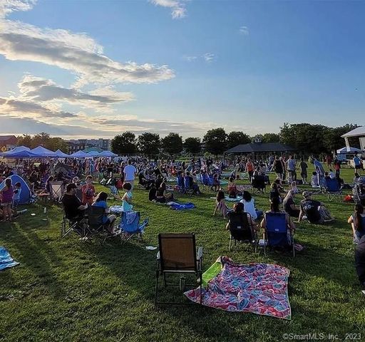 28 Congress Avenue C, Shelton, CT 06484