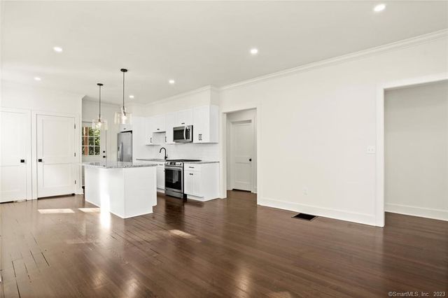 28 Congress Avenue C, Shelton, CT 06484