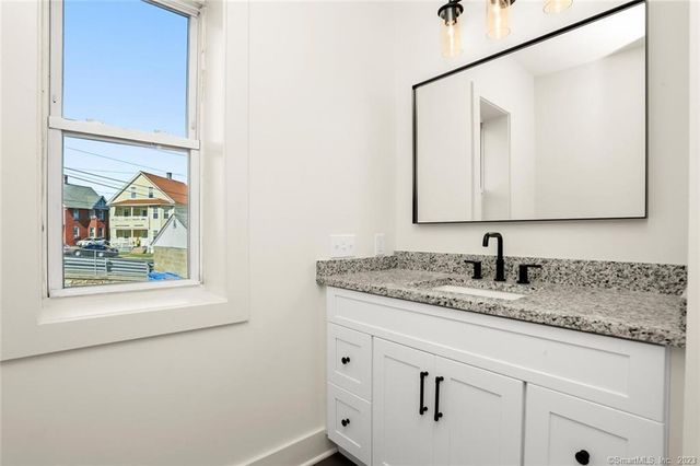 28 Congress Avenue C, Shelton, CT 06484