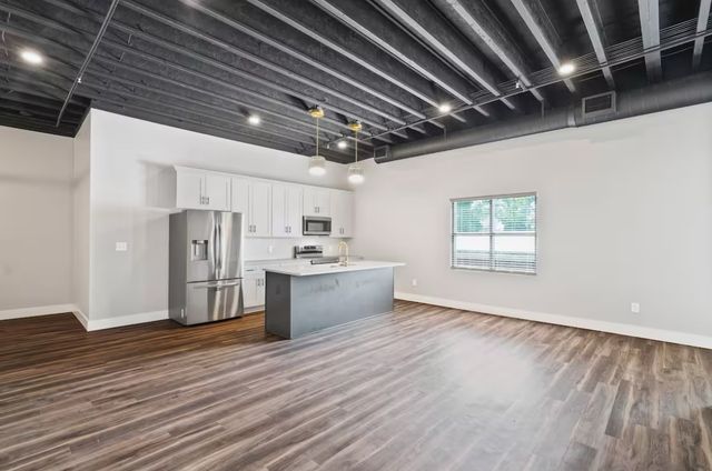 125 Prince St Ste 203, Gallatin, TN 37066