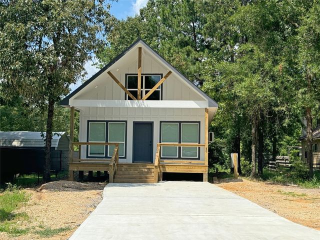 60 Acorn Lane Drive, Point Blank, TX 77364