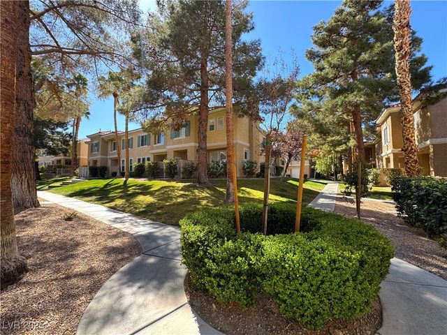 251 South Green Valley Parkway 5511, Henderson, NV 89012