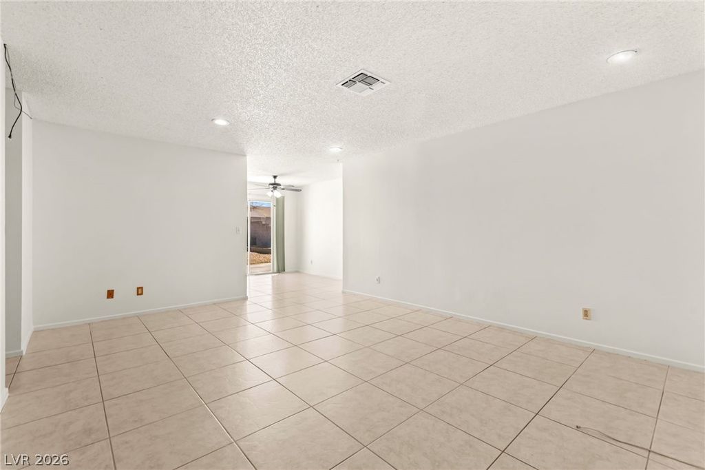 Image 7 of property listing at 3686 Longfellow Street, Las Vegas, NV 89115