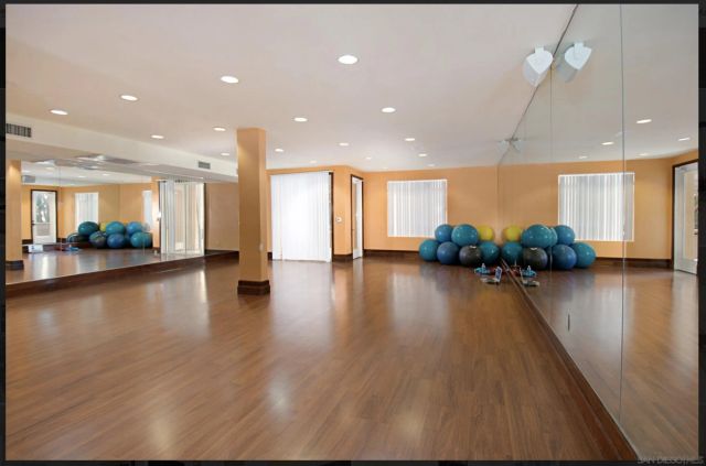 9263 REGENTS RD, La Jolla, CA 92037