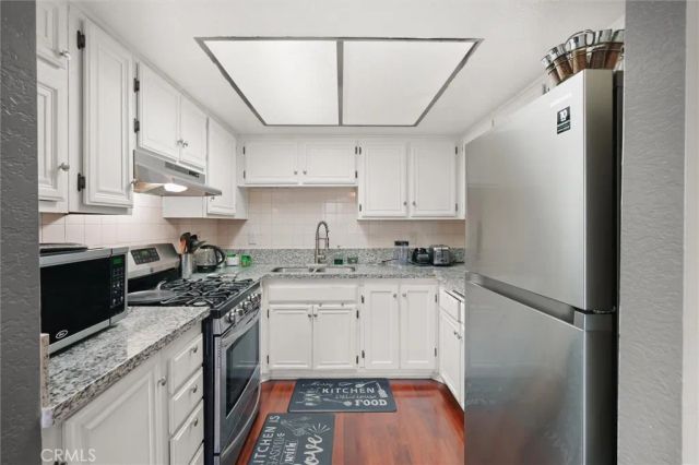 9274 Citrus Ave, Fontana, CA 92335