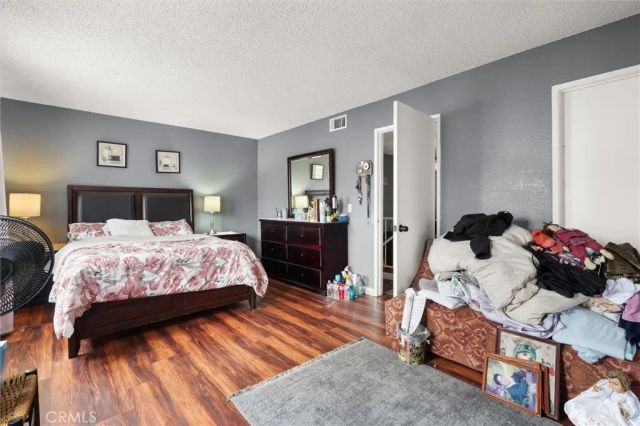 9274 Citrus Ave, Fontana, CA 92335