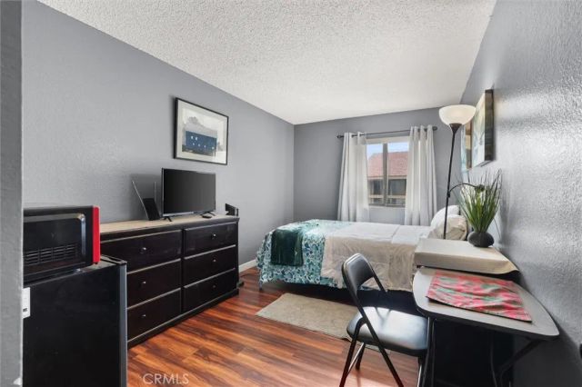 9274 Citrus Ave, Fontana, CA 92335