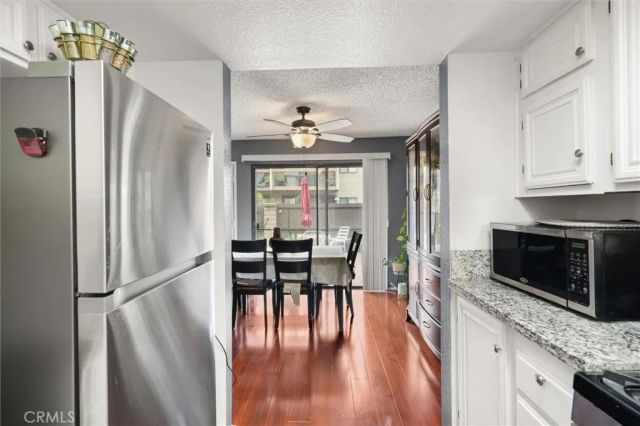 9274 Citrus Ave, Fontana, CA 92335