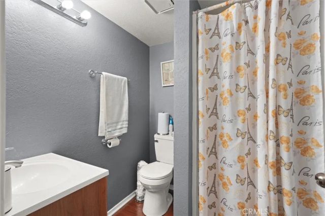 9274 Citrus Ave, Fontana, CA 92335